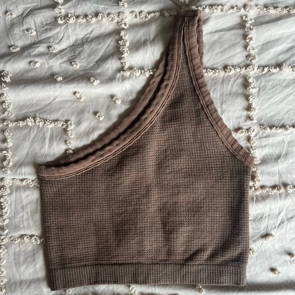Urban Outfitters One Shoulder Top - Picture 3 of 3